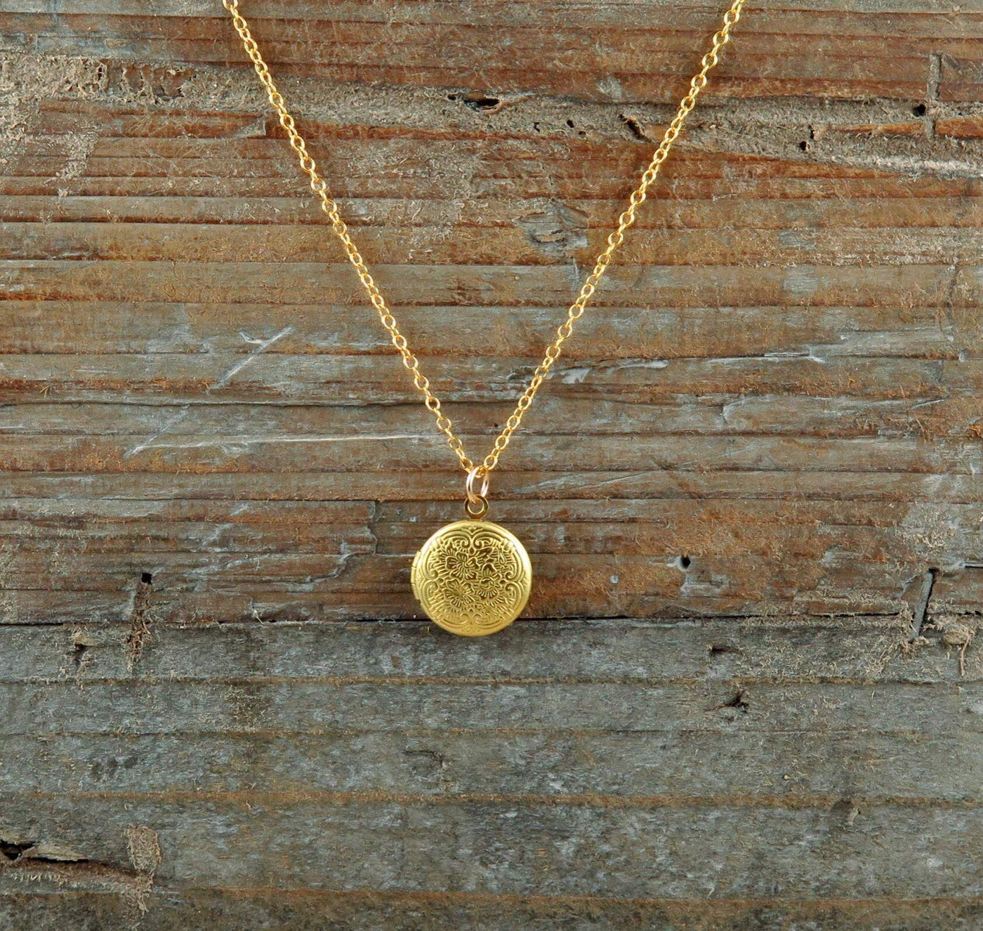 Classic Round Floral Gold Locket